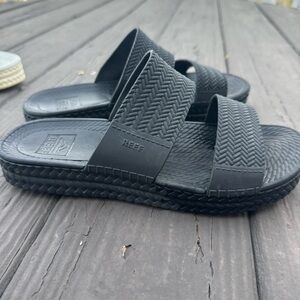 Reef Black Woven Slide Sandals